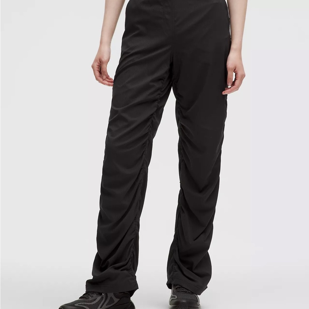 Lululemon Athletica Black Women's Pants size M